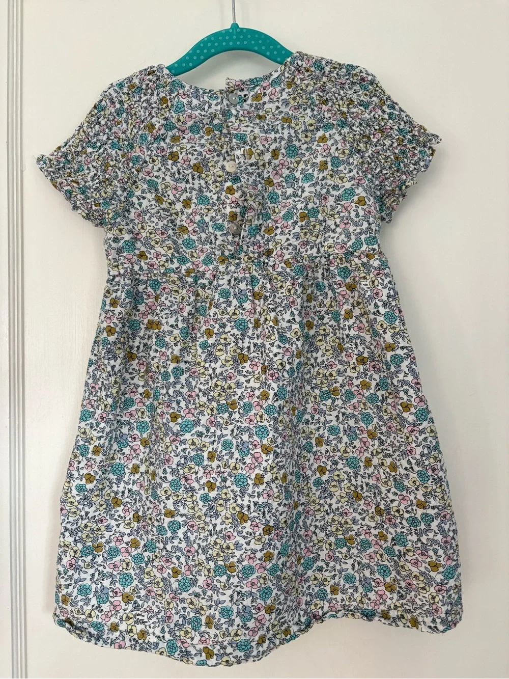Zara White Floral Smocked Dress size 5-6